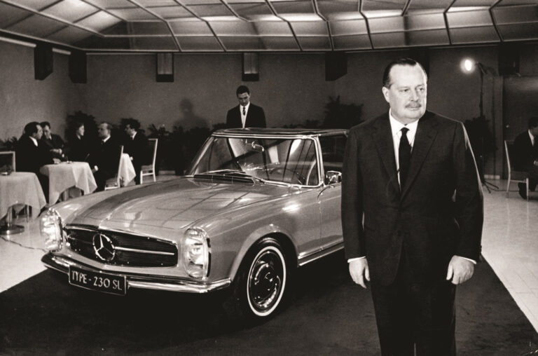 Mercedes-Benz Italia compie 50 anni: le foto