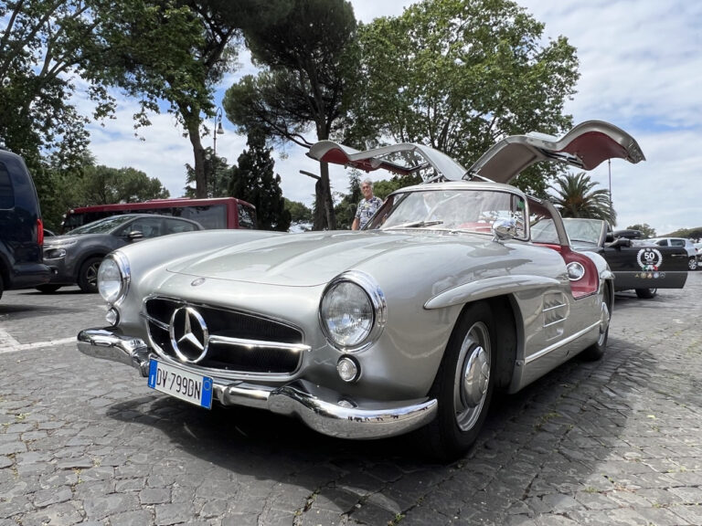 Mercedes-Benz Italia compie 50 anni: le foto