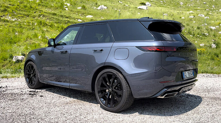 Range Rover Sport plug-in hybrid: le foto della prova su strada