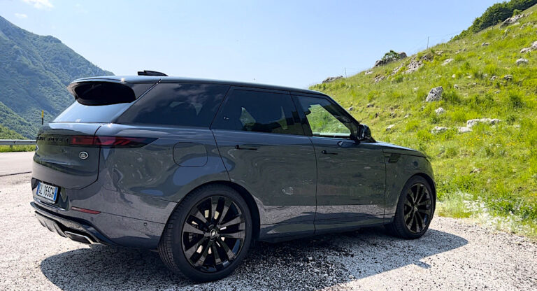 Range Rover Sport plug-in hybrid: le foto della prova su strada