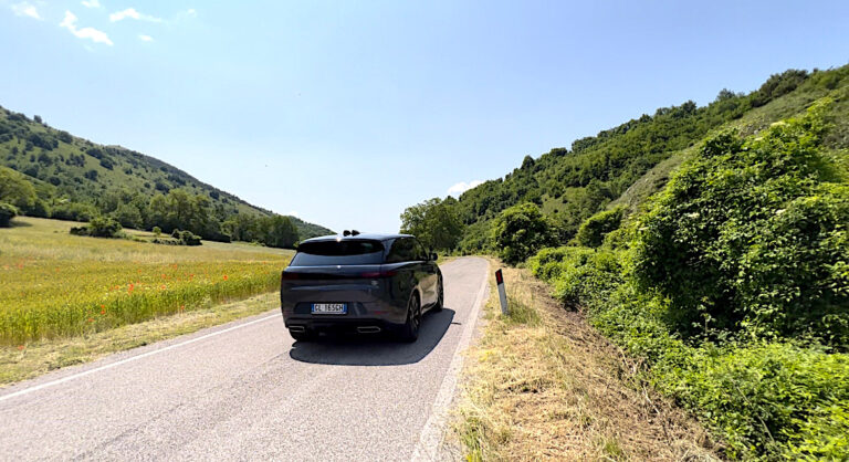 Range Rover Sport plug-in hybrid: le foto della prova su strada