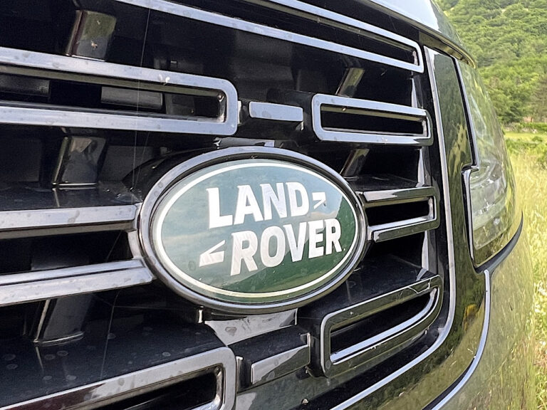 Range Rover Sport plug-in hybrid: le foto della prova su strada