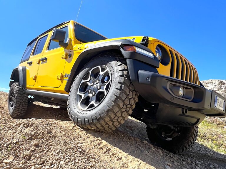 Jeep Wrangler 4Xe Unlimited Rubicon: le immagini