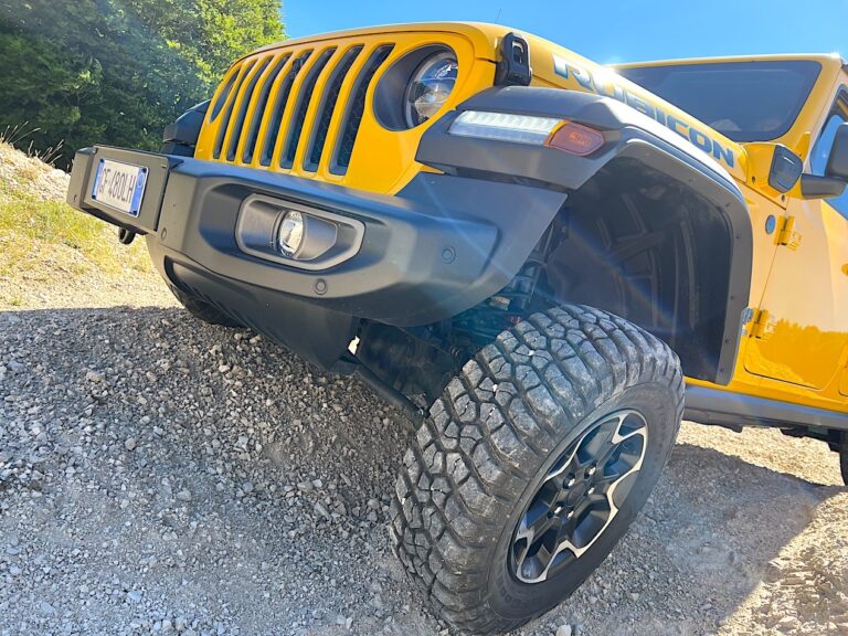 Jeep Wrangler 4Xe Unlimited Rubicon: le immagini