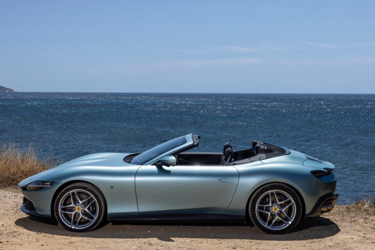 Ferrari Roma Spider: le foto della prova su strada