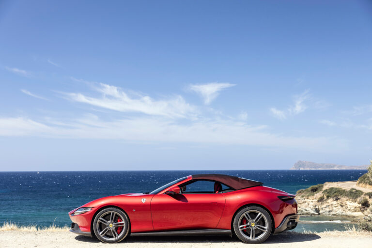 Ferrari Roma Spider: le foto della prova su strada