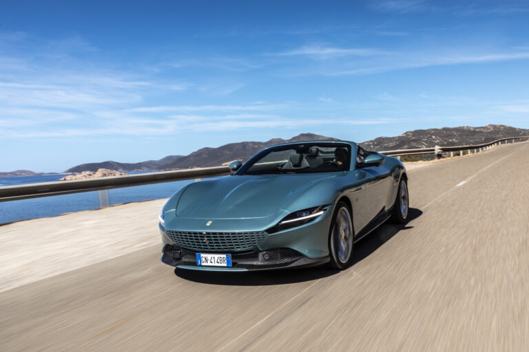 Ferrari Roma Spider: le foto della prova su strada
