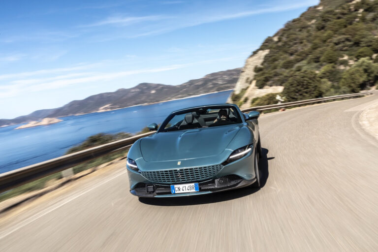 Ferrari Roma Spider: le foto della prova su strada