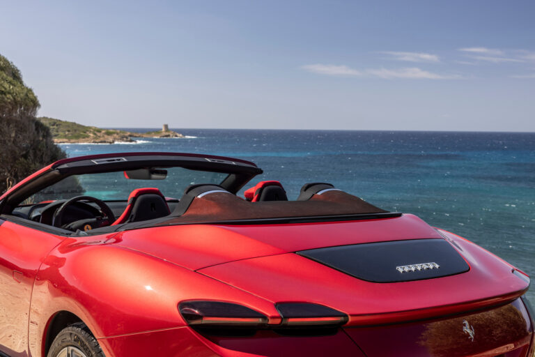 Ferrari Roma Spider: le foto della prova su strada