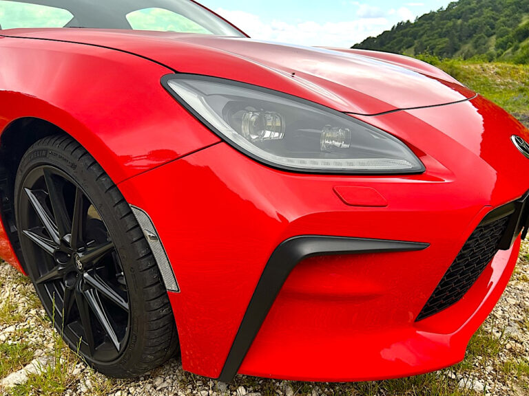 Toyota GR86: le foto della prova su strada