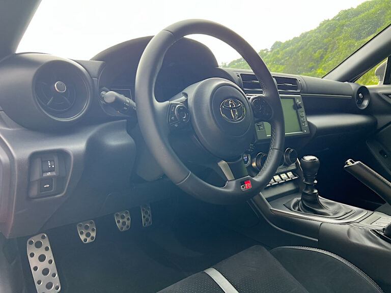 Toyota GR86: le foto della prova su strada