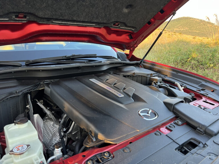 Mazda CX-60 PHEV: le foto della prova su strada