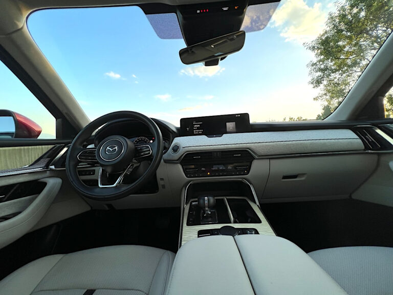 Mazda CX-60 PHEV: le foto della prova su strada