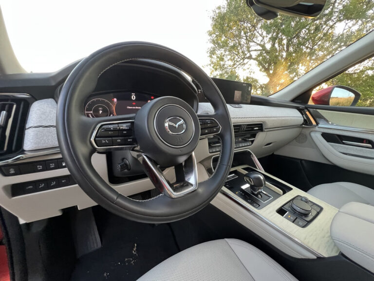 Mazda CX-60 PHEV: le foto della prova su strada
