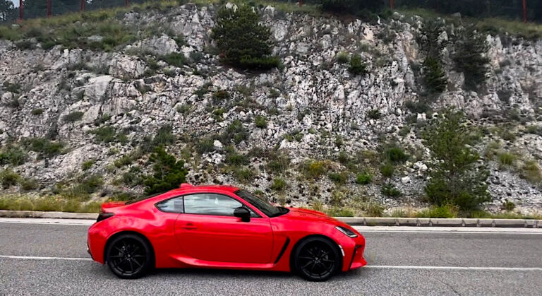Toyota GR86: le foto della prova su strada