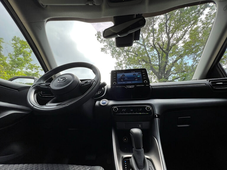 Mazda 2 Hybrid: le foto della prova su strada
