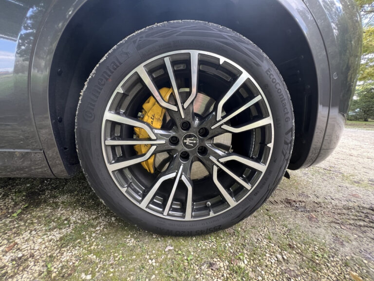 Maserati Grecale GT: le foto della prova su strada