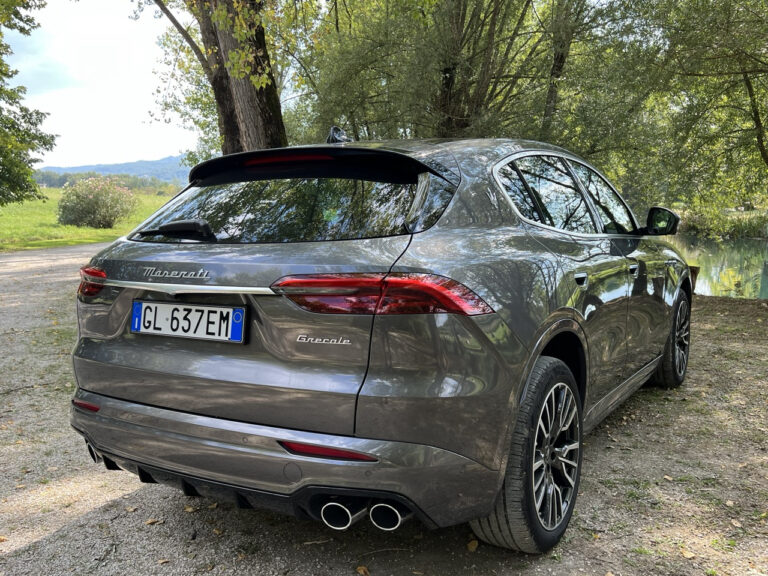 Maserati Grecale GT: le foto della prova su strada