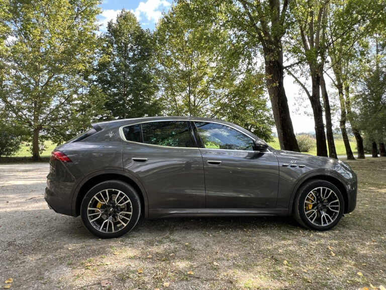Maserati Grecale GT: le foto della prova su strada