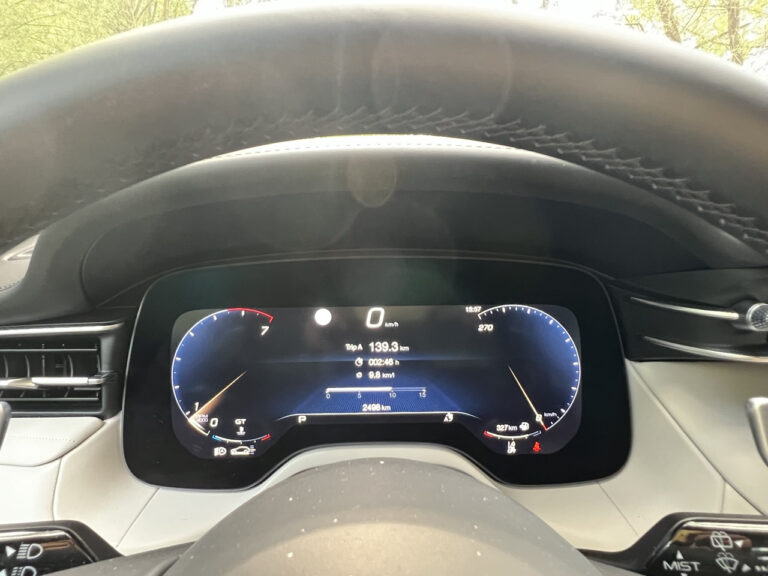 Maserati Grecale GT: le foto della prova su strada