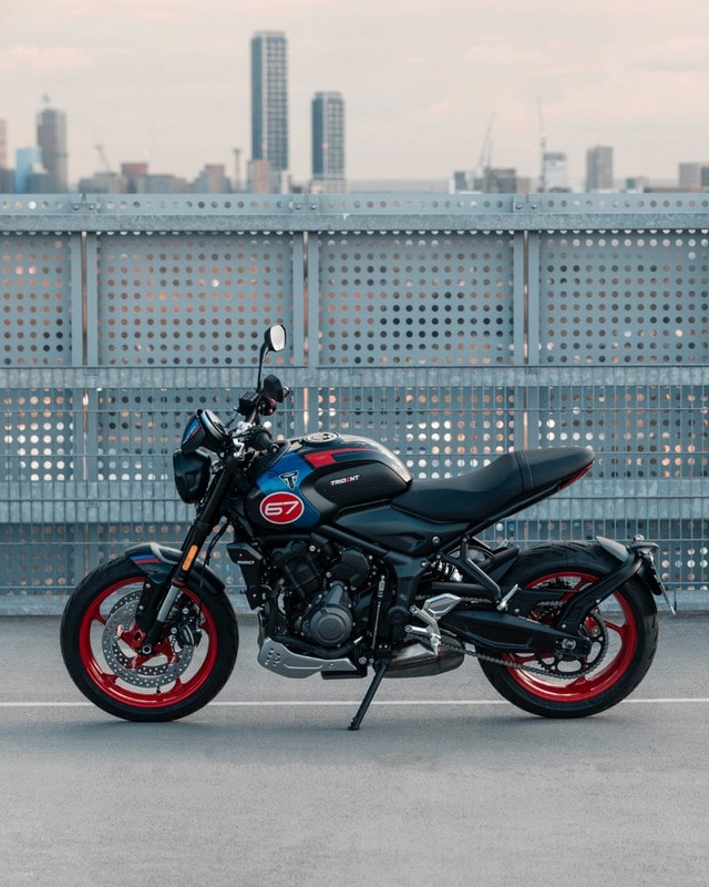 Triumph Trident 660 Triple Tribute 2025: dove tecnologia e tradizione si incontrano