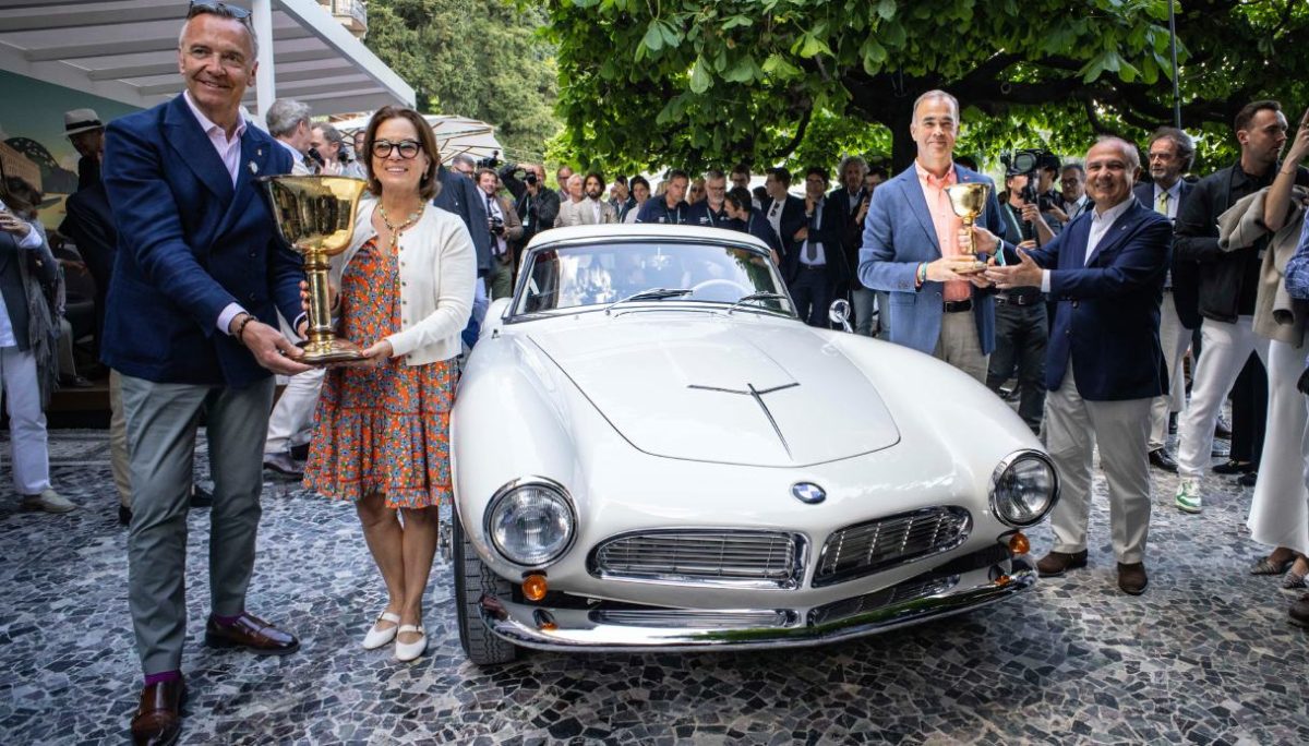 Icona senza tempo: la BMW 507 del 1957 incanta a Villa d'Este e si aggiudica la Coppa d'Oro!