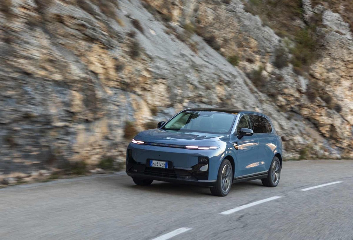Leapmotor B10 REEV Hybrid: SUV con 900 km e 80 km elettrici