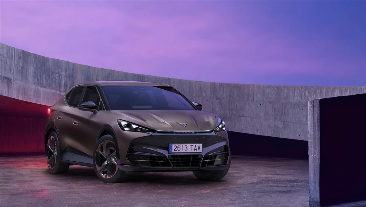 Cupra Tavascan 2026: arriva la versione da 190 CV e 441 km di autonomia - Motori.it