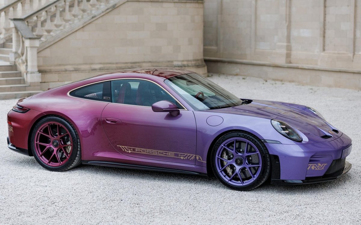 Nasce la Porsche 911 GT3 più esclusiva del 2026: ecco la Tree of Life - Motori.it