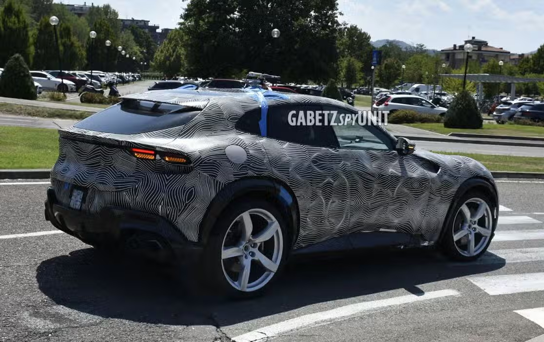 Ferrari Modello Ferrari Purosangue, test misteriosi: arrivano nuovi ADAS? - Motori.it